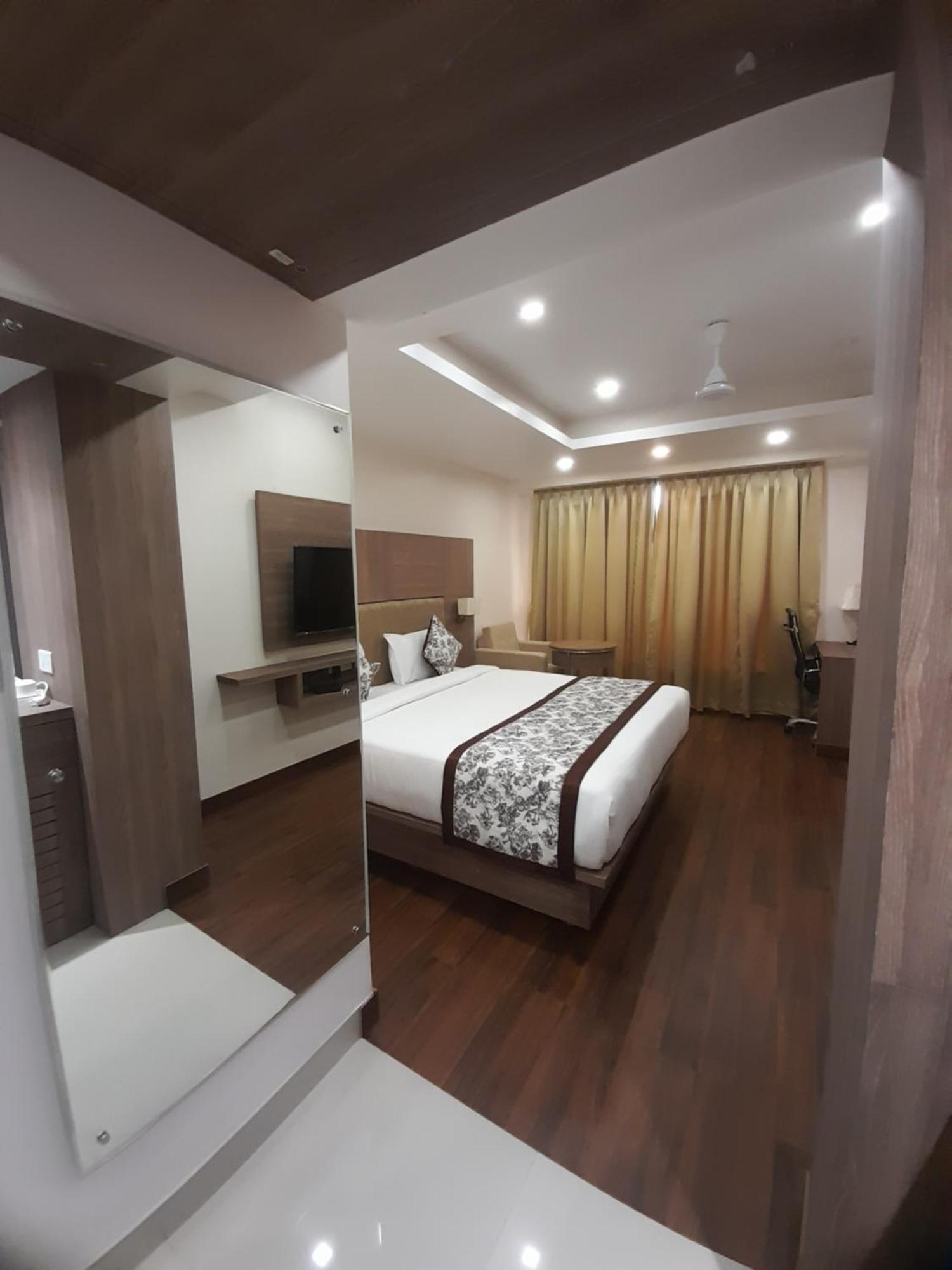 Variety Inn Patna  Exterior foto